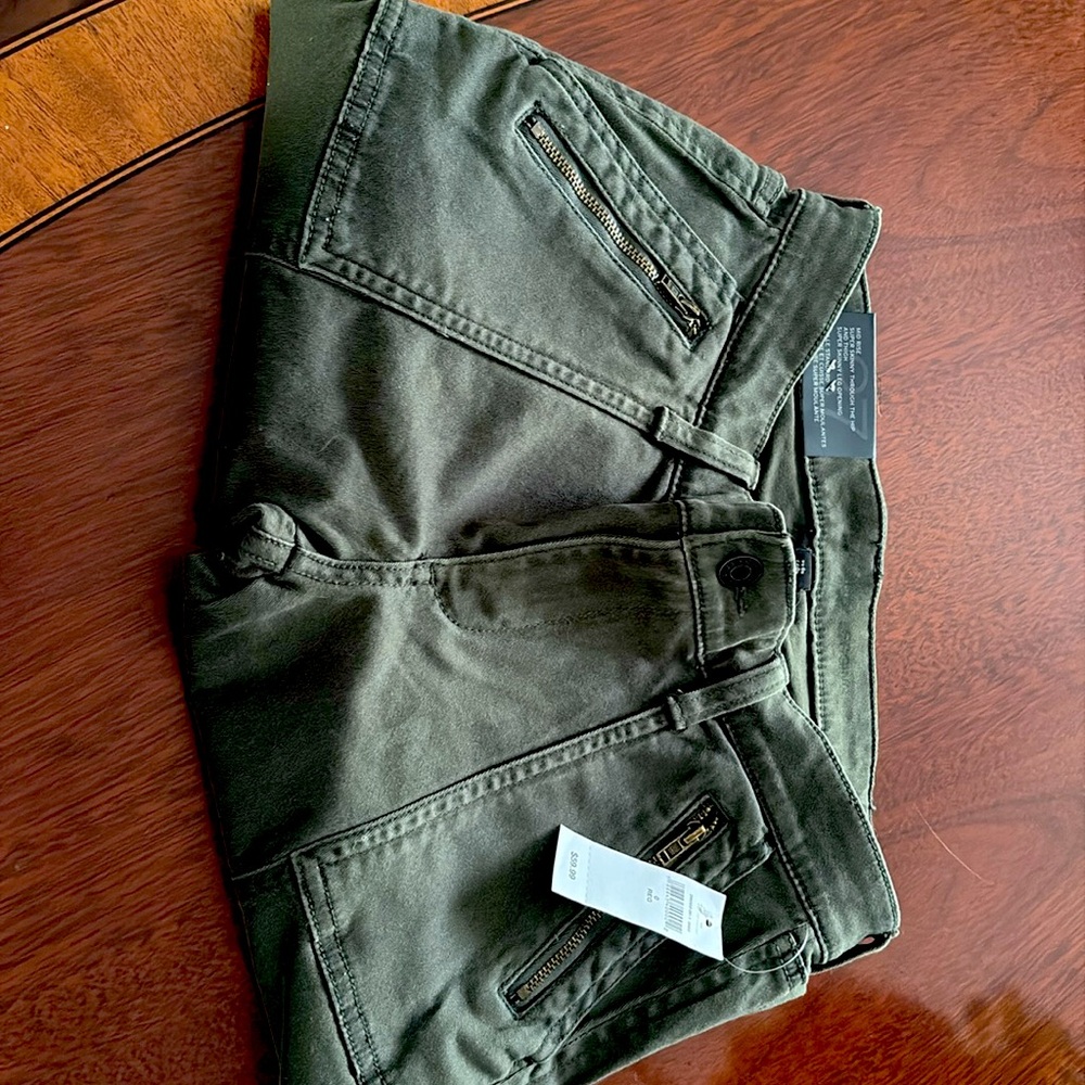 GAP Field Green Jeans Versatile Soft Comfort, size 0